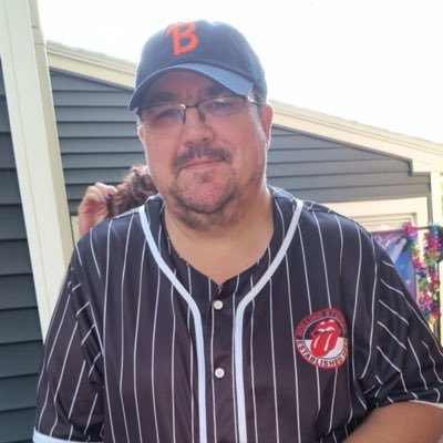Bi 41 m from Illinois looking for friends or maybe a ltr. worker for ford!