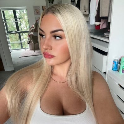 cherrybloss209's profile picture. Check out to see a lot more of me DM me for my menu Live video  I'm a lot of fun Verified and genuine  Real text me on my Telegram https://t.co/qhXDN5jCGu