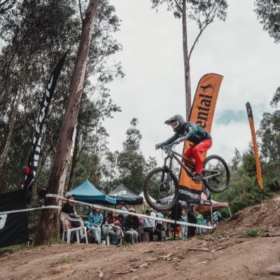 FranzBarr's profile picture. Architect | Musician | Blues & Nala 💜 Shirka 🖤 | FC Barcelona | MTB 🚵