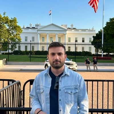 MucahidAykut's profile picture. ''Âyinesi iştir kişinin lafa bakılmaz / Şahsın görünür rütbe-i aklı eserinde''