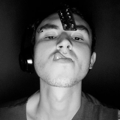 DidierVald14's profile picture. puff