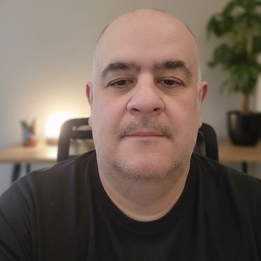 mandomedio's profile picture. Aprendiz