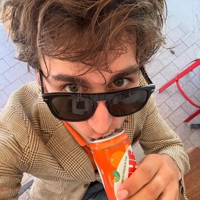 SunlightBash's profile picture. “Sebastian Croft, attractive rat” 🐁
@dailybashy