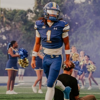 ‘27 WR/DB/KR/PR/ATH // Cell📲:813-619-3570 // 4.0 GPA // Jesus is King ✝️