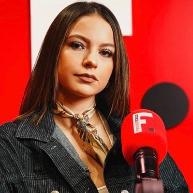 Travail pour la France, pour moi-même et pour Frontières. Pour me soutenir : https://t.co/ZhaebOxxGH @lisa_delanglais sur tik tok et insta
