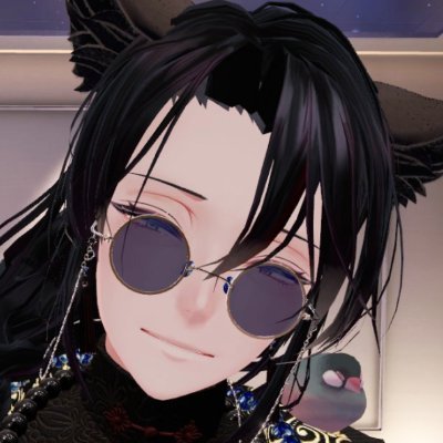 おっさんとロリータ、ガーリー系衣装が好き。アバター改変むずかしい。趣味はクトゥルフとゲームとアニメと絵