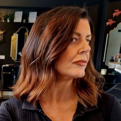 fourleafclovr's profile picture. Irish girl in London, enjoying life as it comes, sure you only get one stab at it! Always be yourself, then, it's up to everyone else to like you