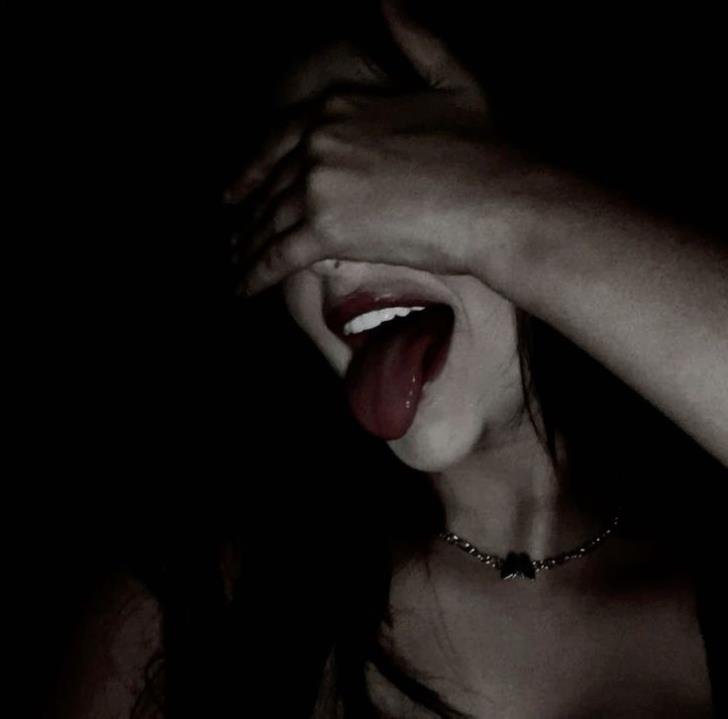 Ariana_Xanderl's profile picture. This is only my spam page... Go ahead and check out my primary account @Sheenaspicey