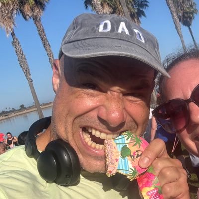 TommyGalan's profile picture. Dad, Husband, Improviser, Runner