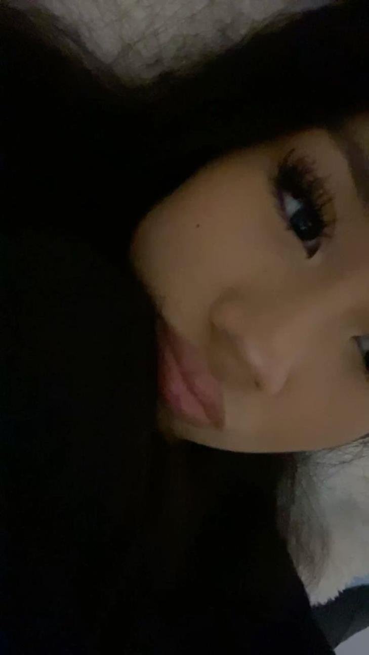 This is only a side page... Please check out my real account @GoldenGracexo