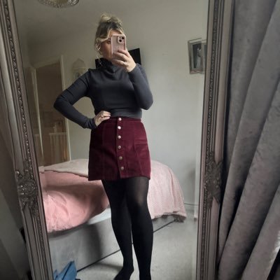 rebeccabates121's profile picture. Mum of two, Forces Wife, English Teacher, @one2onediet Consultant
