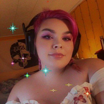 ur favorite 23 year old bisexual dork