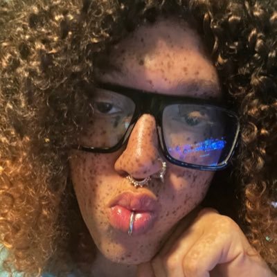 30| French-Arab Non Binary + Bisexual Twitch Streamer Since 2014 / Singleplayer Specialist / NJIT Alumni / Sorbonne Université Theatre Arts Student