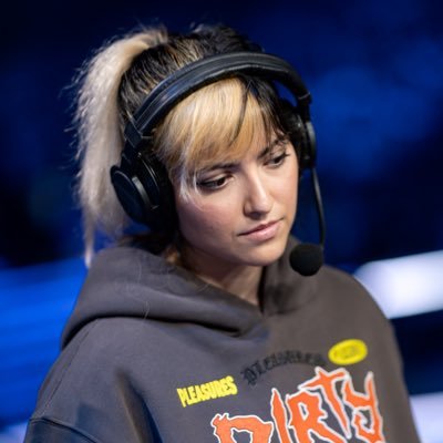 Caster/Analyst for @badmoontalent | 🖤 Streaming, Anime, Fitness & 🦦's | https://t.co/UASkZD79ns | Biz inquiries: taco@badmoontalent.com