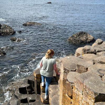 sarahmk0520's profile picture. Wife 👫 Furmom 🐶 Book Lover 📚 Eternal Adventurer ✈️🌎