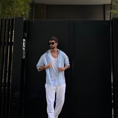 arshianasri's profile picture. 👁