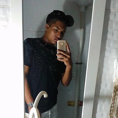 eu_moreninn's profile image