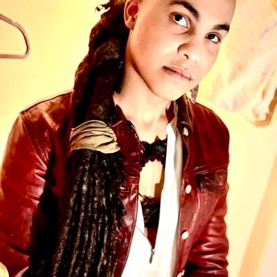 ☭Jamilah aka Nedezuga 🔴 she/her 🔴 Afro-Transfem Marxist-Autist multi-hyphenate musician 🔴 debut single Neurosis out now at the link, redacted out 9/25