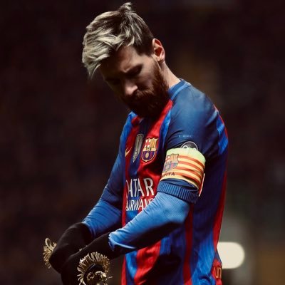 d7em_10's profile picture. هنا القليل من النقاشات الكثير من الكورة