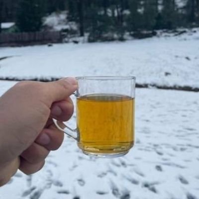 bbkry12's profile picture. "القلبُ الذي وُلد فيه الحسين لن يهرَم ، والأمّة التي عانقت بَصيرة الحُسين لن تُهزم أبدا."ً