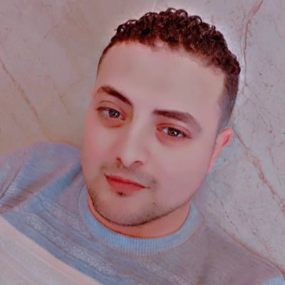 من أسباب السعادة أن يكون لديك عيناً ترى الأجمل ، وقلباً يغفر الأسوأ ، وعقلاً يفكر بالأفضل ، وروحاً يملأها الأمل
