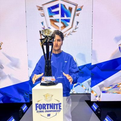 Fortnite Content Creator for @RealityZoned - 40K subs all socials | 📩 Business : wolffiretv22@gmail.com | Work with @boulanger