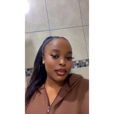 God * Family* Grind * Live * Love * Laugh * Learn* Move Forward❤
Instagram 📷 dikeledi Lephondo