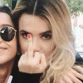 “𝑬𝒏𝒕𝒂𝒐 𝒔𝒆𝒈𝒖𝒆 𝒆𝒎 𝒂𝒏𝒆𝒙𝒐 𝒖𝒎 𝒐𝒊𝒛𝒊𝒏𝒉𝒐: 𝑶𝒊𝒛𝒊𝒏𝒉𝒐. ❤️” 𝑓𝑎𝑛 𝑎𝑐𝑐𝑜𝑢𝑛𝑡