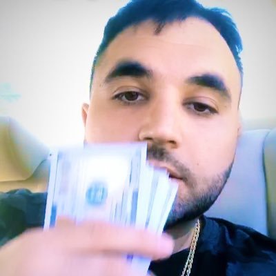 roboticcjoey4's profile picture. I bless people like they sneezed 🤧 💰