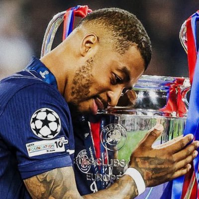 icicest_paris75's profile picture. Allez PARIS!!! 宜しくお願い致します。@PSG_inside @PSGJapan @JapanPsg @kimpembe_3