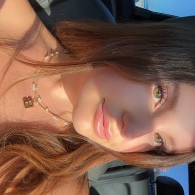 bbeccareynolds's profile picture. 