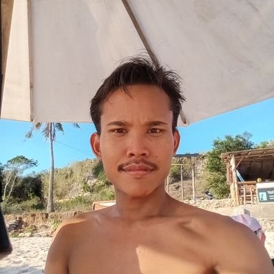 SR0BERTS365's profile picture. 