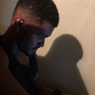 nothighoffyet's profile picture. i do fuck with y'll (menacingly)

lyrics portuguese/spanish (UERJ)