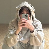 Secrel. (@_vhanzhen) 's Twitter Profile