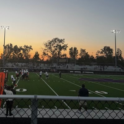 Move with intention, move with Vision| Coach/Trainer 🏈 PVAMU Alumni💜💛 CEO of EBE Founder of Open The Bottle Mentor @nightrydas7v7 Ross Sterling MS Coach 🐾