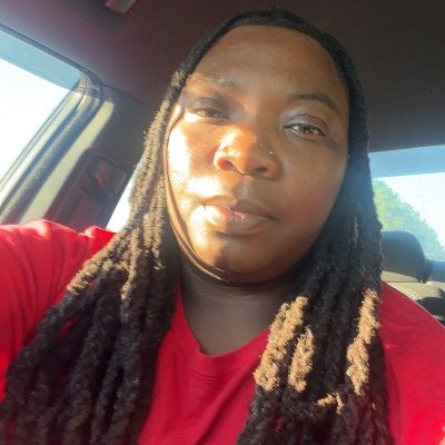 shaniraw's profile picture. 