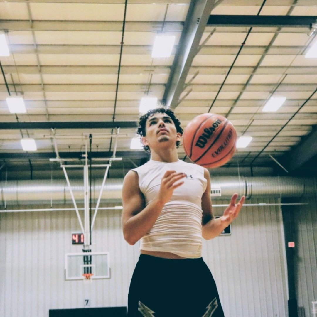 KelvinVazquez28's profile picture. Point guard| Class 28 | 5’9 |160 lbs | Maize High school Wichita KS | GPA 3.9