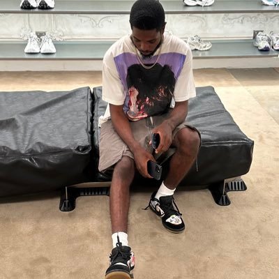 saadifourBIG's profile picture. my other page @saadifour  I cant get  into