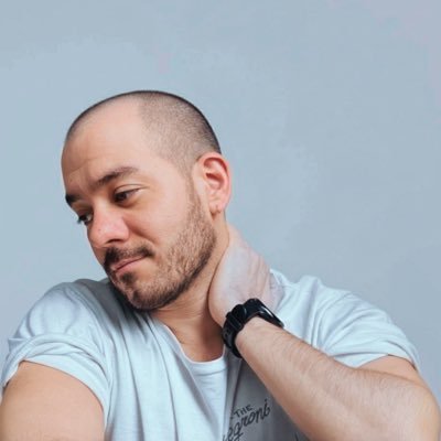 Me gusta ponerle jamón a las Oreo. Comediante/Musico Escúchame en Spotify 🎶