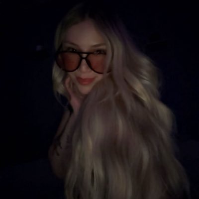 ustinasel's profile picture. 