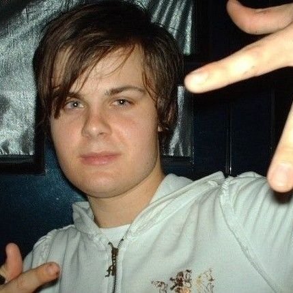uhmuhm I love panic! at the disco 🎭🪩