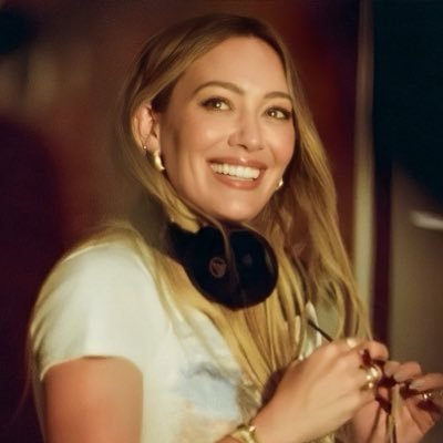 Updates & media content about Hilary Duff. Posting videos, pictures, updates, gifs, and more. ✧ ❪ not impersonating ❫