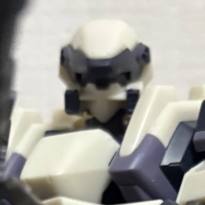 robotloveAL's profile picture. 逃げ場所