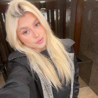 zarasummerxx's profile picture. 18 + failing my mid term lol😭