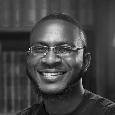 ...the guy who lives between the lines.
I specialize in branding and strategy for big-player-minded brands(founders).
| Brand Strategist |