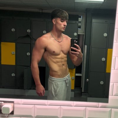 | 21 | Straight | 9 Inches | Muscle God | 🏴 | £475K+ drained in 15 months.