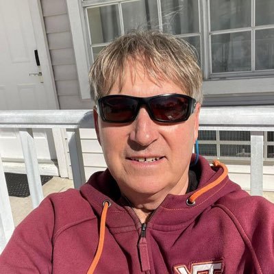 daddyklesalek's profile picture. I find joy in supporting those in need, passionately assisting college students, single parents, and individuals struggling financially.💵💵💵