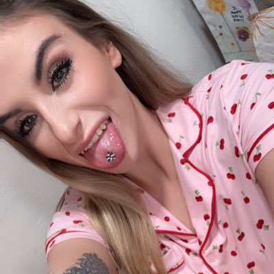 jazzy__J__'s profile picture. protect your mother fuckin’ energy ✨