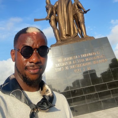 nas_grey's profile picture. Architect | Throwing kindness around like confetti 🌺