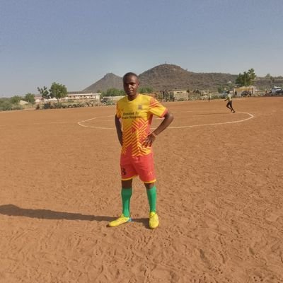 BonnyFarm's profile picture. likes playing football